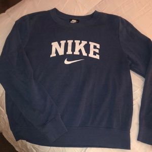 Women’s Nike sweatshirt